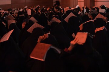 تصاویر/ شب زنده داری در مسجد مدرسه علمیه کاظمیه یزد