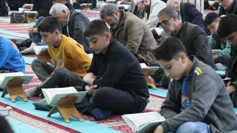 تصاویر/ بیست و دومین روز از برگزاری جزء خوانی قرآن کریم در شاهین دژ