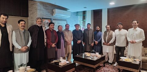 محمود خان اچکزئی اور صاحبزادہ حامد رضا سے پاراچنار کے عمائدین کی اہم ملاقات