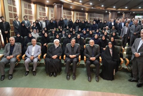 تصاویر/ دیدار  رئیس‌جمهور با کارکنان استانداری آذربایجان‌غربی