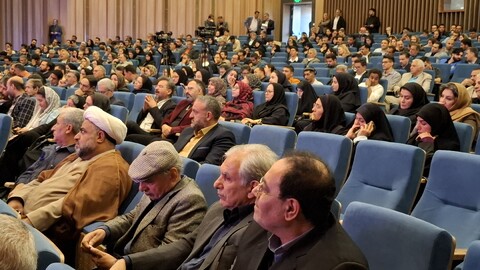 گفتگوصمیمانه استاندار کرمان با اصحاب رسانه، فرهنگ و هنر