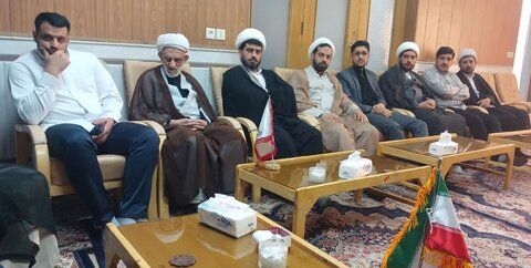تصاویر/ دیدار اساتید مدرسه علمیه امیرالمؤمنین (ع) با امام جمعه آران و بیدگل