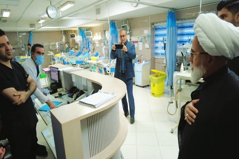 عیادت امام جمعه کرمانشاه از روحانی پیشکسوت+عکس