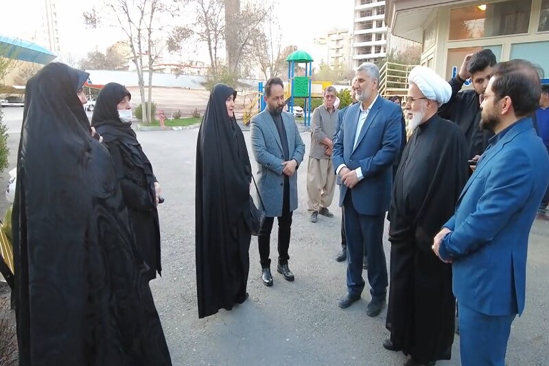 عیادت امام جمعه کرمانشاه از روحانی پیشکسوت+عکس