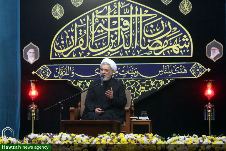 Hujjat al-Islam wal-Muslimin Rafieí: Cometer pecados por seguir a la mayoría va contra los valores religiosos Hujjat al-Islam wal-Muslimin Rafieí: Cometer pecados por seguir a la mayoría va contra los valores religiosos