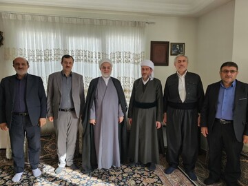 تصاویر/ دیدار نماینده ولی فقیه در کردستان با روحانیون و طلاب شهرستان سقز