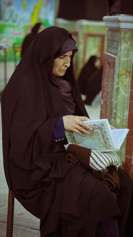 تصاویر/ جزء خوانی قرآن کریم بیست و پنجم ماه مبترک رمضان به روش حفظ خوانی در نجف ایران