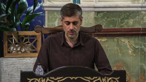 تصاویر/ جزء خوانی قرآن کریم بیست و پنجم ماه مبترک رمضان به روش حفظ خوانی در نجف ایران