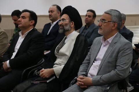 تصاویر/ برگزاری نخستین جلسه شورای اداری شهرستان کاشان در سال ۱۴۰۴