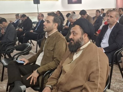 تصاویر/ برگزاری نخستین جلسه شورای اداری شهرستان کاشان در سال ۱۴۰۴