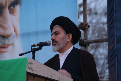 تصاویر/ محفل بزرگ قرآنی و افطاری امت وحدت و مقاومت در ارومیه