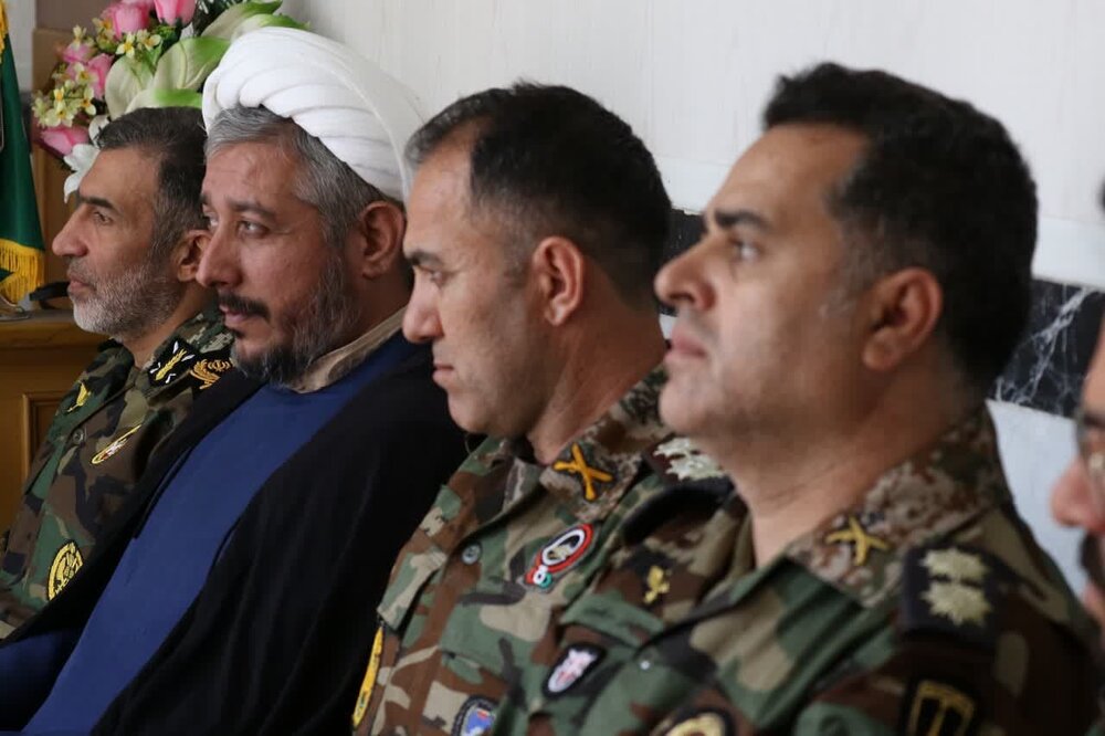 دیدار فرمانده تیپ ۴۰ ارتش با امام جمعه اردبیل