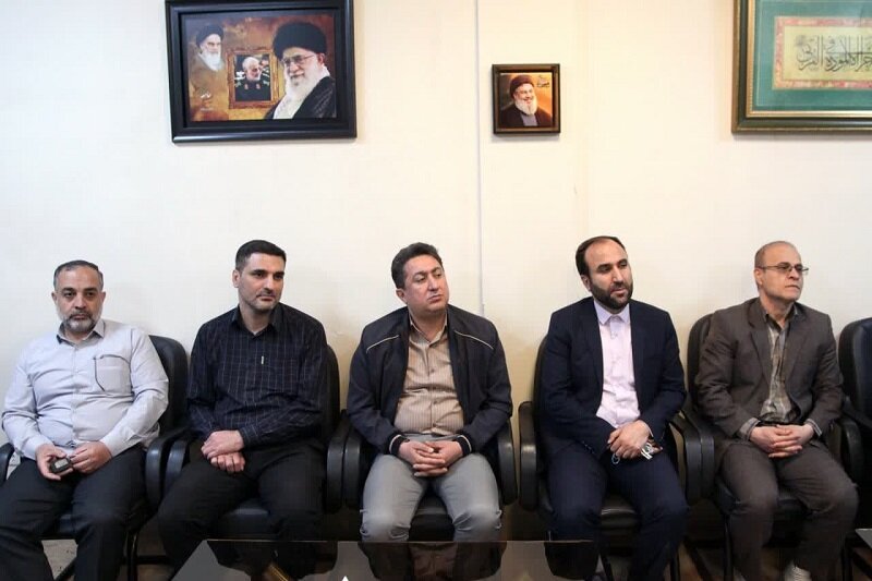 دیدار نوروزی عضو هیئت رئیسه مجلس شورای اسلامی با نماینده ولی فقیه در کرمانشاه+عکس