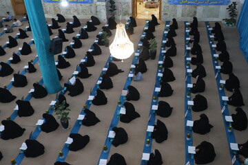 تصاویر /  مراسم جزء خوانی قرآن در آستان امامزاده نرمی اصفهان