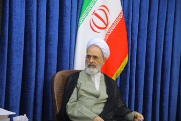 تسلیت آیت الله اعرافی به استاد حوزه علمیه قم