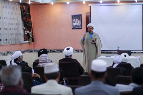 نشست علما اهل سنت با مشاور حوزه های علمیه کشور و نماینده ولی فقیه در استان خراسان جنوبی