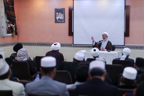 نشست علما اهل سنت با مشاور حوزه های علمیه کشور و نماینده ولی فقیه در استان خراسان جنوبی