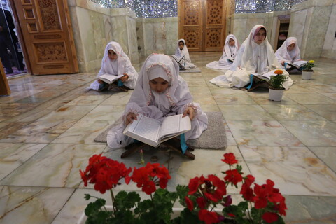 تصاویر /  مراسم جزء خوانی قرآن در آستان امامزاده نرمی اصفهان
