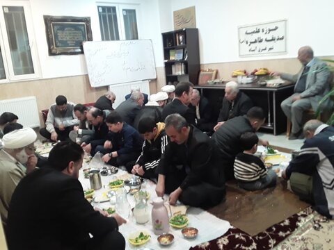 تصاویر/برگزاری مراسم افطاری در مدرسه علمیه صدیقه طاهره غرق آباد