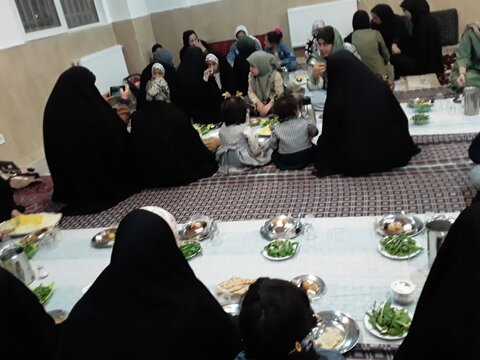 تصاویر/برگزاری مراسم افطاری در مدرسه علمیه صدیقه طاهره غرق آباد