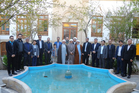 نشست علمی با موضوع "تفسیر‌ نوروز در نزد مراجع عظام شیعه"