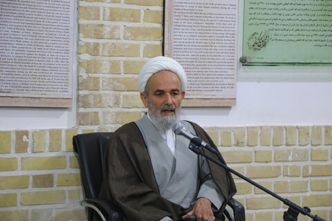 نشست علمی با موضوع "تفسیر‌ نوروز در نزد مراجع عظام شیعه"