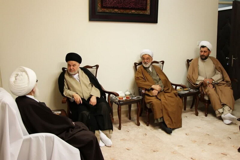 لقاء ممثل المرجع الأعلى آية الله العظمى السيستاني مع المرجع الكبير آية الله العظمى نوري الهمداني