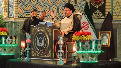 تصاویر/آیین خطبه‌ خوانی و شمع‌ گردانی در حرم مطهر حضرت محمد هلال بن علی(ع)