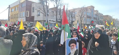 تصاویر/حضور طلاب مدرسه علمیه حضرت زهرا (س)سنجان در راهپیمایی روز قدس