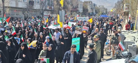 تصاویر/حضور طلاب مدرسه علمیه حضرت زهرا (س)سنجان در راهپیمایی روز قدس