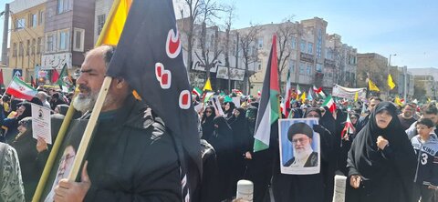 تصاویر/حضور طلاب مدرسه علمیه حضرت زهرا (س)سنجان در راهپیمایی روز قدس