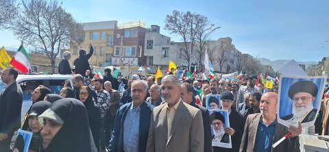 تصاویر/حضور طلاب مدرسه علمیه حضرت زهرا (س)سنجان در راهپیمایی روز قدس