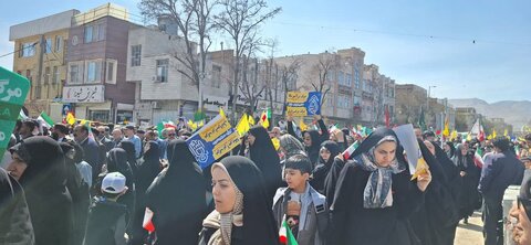 تصاویر/حضور طلاب مدرسه علمیه حضرت زهرا (س)سنجان در راهپیمایی روز قدس