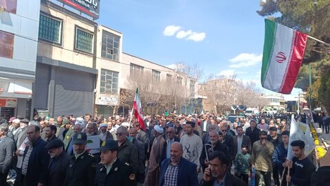 تصاویر/حضور طلاب مدرسه علمیه امام خمینی (ره)آشتیان در راهپیمایی روز قدس