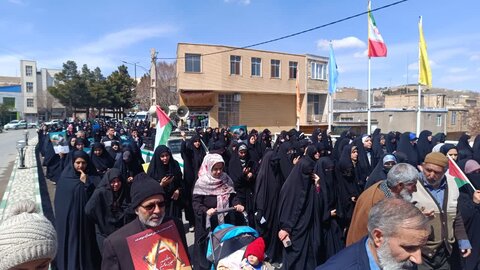 تصاویر/حضور طلاب مدرسه علمیه امام خمینی (ره)آشتیان در راهپیمایی روز قدس