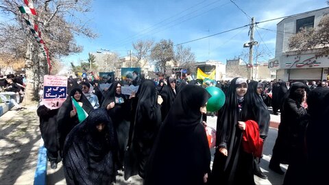 تصاویر/حضور طلاب مدرسه علمیه امام خمینی (ره)آشتیان در راهپیمایی روز قدس