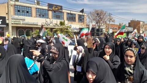 تصاویر/برگزاری راهپیمایی روز قدس با حضور طلاب و مردم غیور شهرستان ساوه