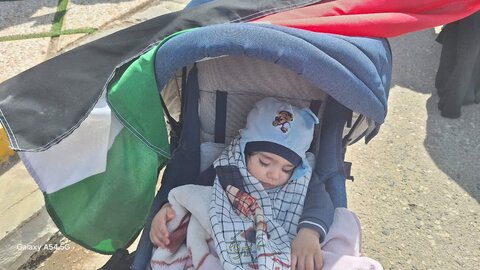 تصاویر/حضور طلاب مدرسه علمیه کوثر زرندیه در راهپیمایی روز قدس