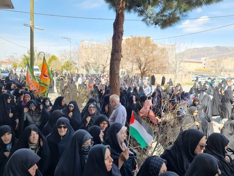 تصاویر/حضور پرشور طلاب مدرسه علمیه معصومیه تفرش در راهپیمایی روز قدس