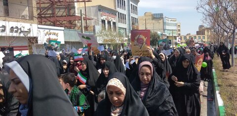 تصاویر/حضور حماسی طلاب مدرسه علمیه الهیه ساوه در راهپیمایی روز قدس