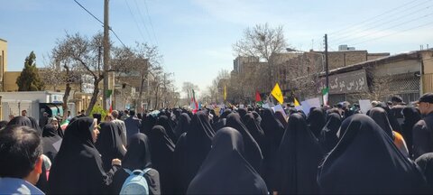 تصاویری از راهپیمایی روز قدس با حضور طلاب موسسه آموزش عالی ریحانة النبی اراک