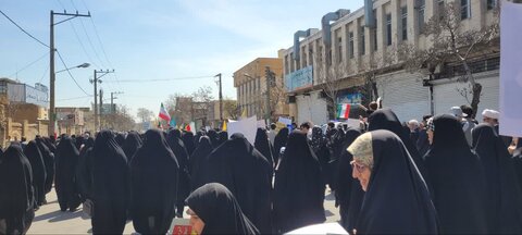 تصاویری از راهپیمایی روز قدس با حضور طلاب موسسه آموزش عالی ریحانة النبی اراک