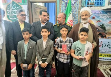 تصاویر/ تجلیل از برگزیدگان پیام جمعه دانش‌آموزی در برازجان