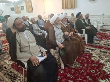 تصاویر/ نخستین همایش طلاب، روحانیون، مبلغین و امامان جماعت مساجد منطقه دو آران و بیدگل