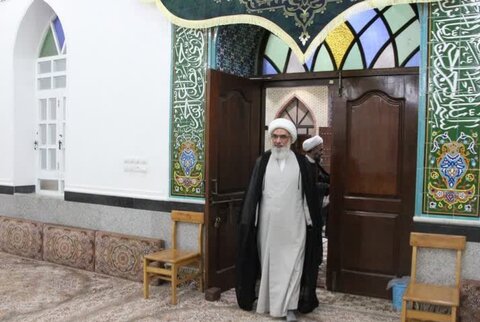 تصاویر/ حضور نماینده ولی فقیه در بوشهر در مسجد امام حسین(ع) هلیله