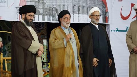 تصاویر/ مراسم محفل بزرگ قرآن و افطاری ساده در مصلی خاتم الانبیا (ص) زنجان