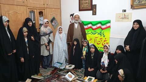 تصاویر/ محفل قرآنی نونهالان بسیجی در برازجان