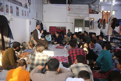 تصاویر / اردوی تشکیلات توحیدی حوزه علمیه همدان در کربلا(2)