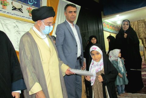 تصاویر/ اختتامیه ترتیل خوانی قرآن دختران نوجوان در دوراهک