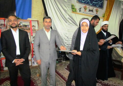 تصاویر/ اختتامیه ترتیل خوانی قرآن دختران نوجوان در دوراهک